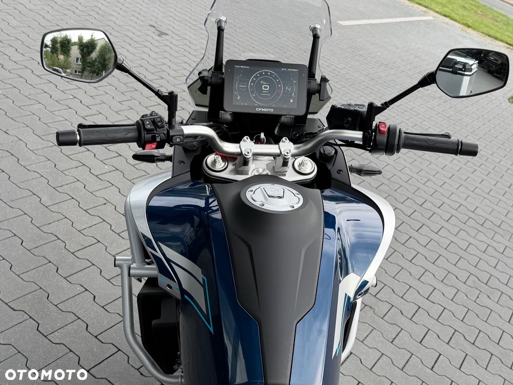 CFMoto 800MT Touring - 24