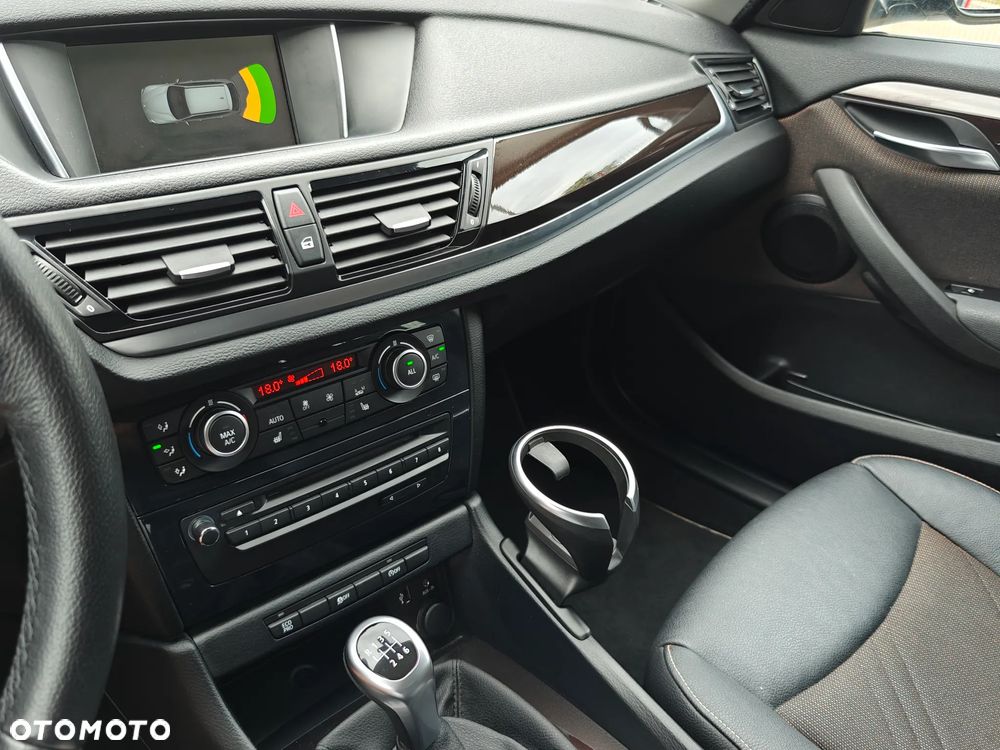 BMW X1 sDrive18d Sport Line - 10