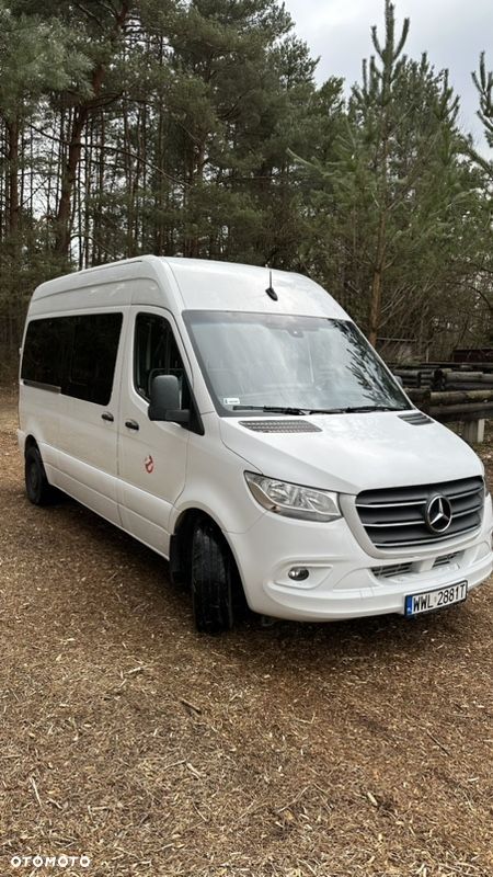 Mercedes-Benz Sprinter 910 - 2