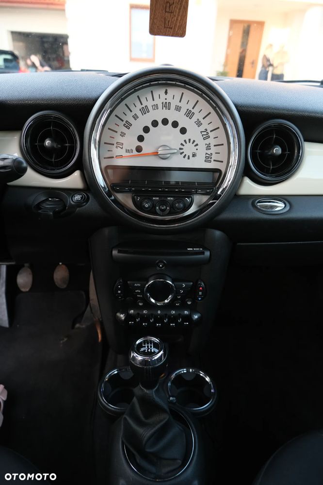 MINI Cooper Standard - 28