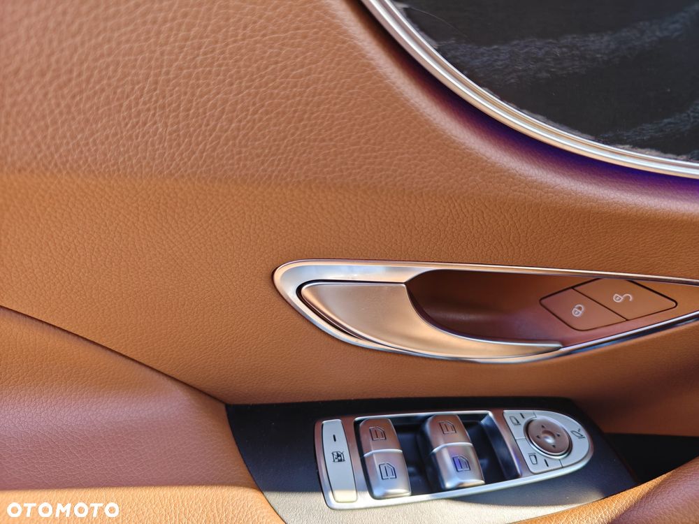 Mercedes-Benz Klasa E 300 9G-TRONIC Avantgarde - 18