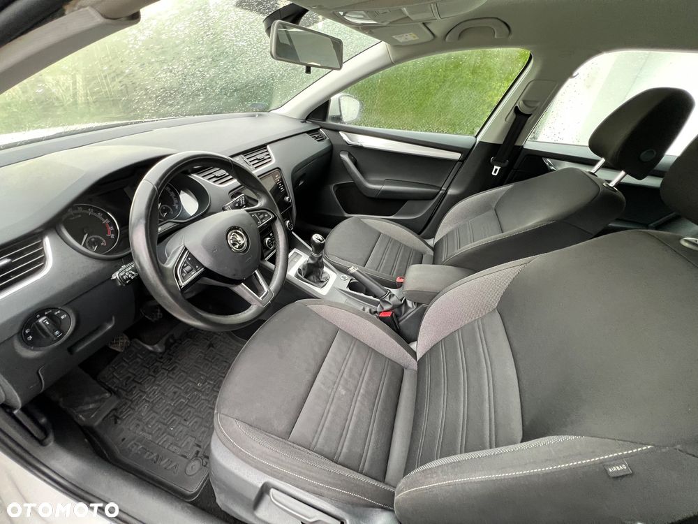 Skoda Octavia 1.6 TDI SCR Ambition - 9