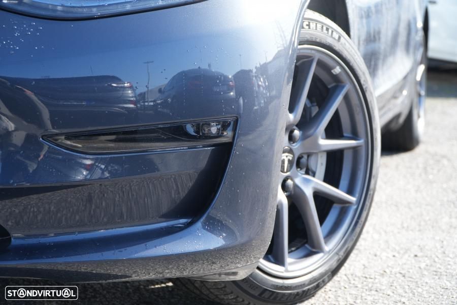 Tesla Model 3 Long Range Tração Traseira - 3