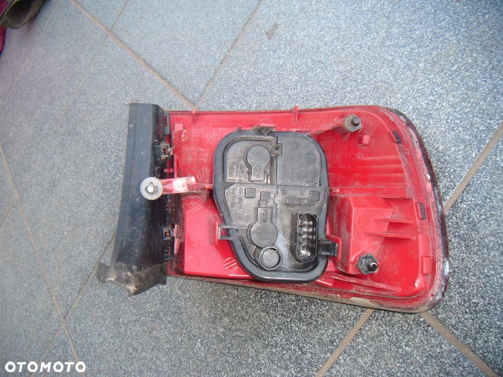 audi a6 c6 06r kombi lampa prawy tył led - 2