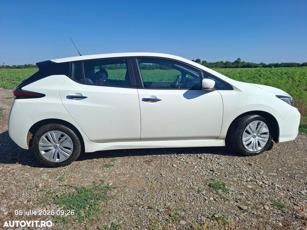 Nissan LEAF N-Connecta - 11