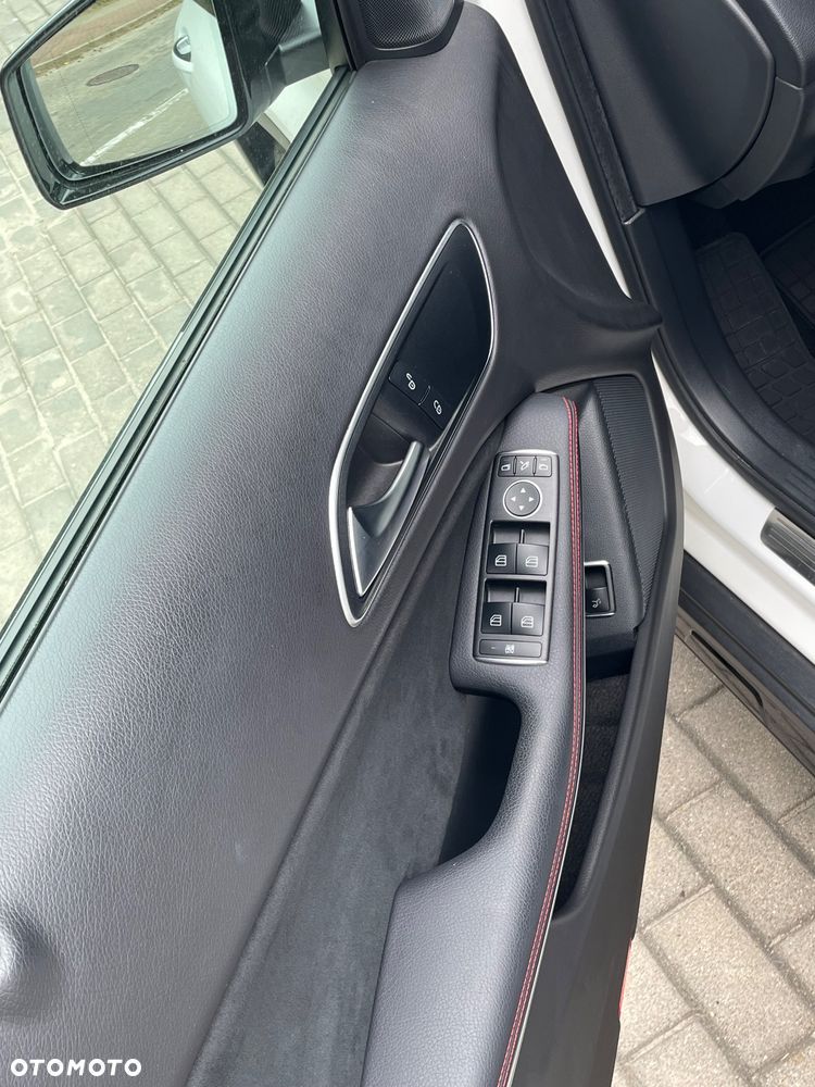 Mercedes-Benz GLA 220 4-Matic - 14