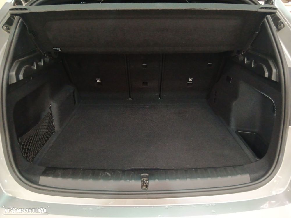 BMW iX1 eDrive20 Pack Desportivo M - 21