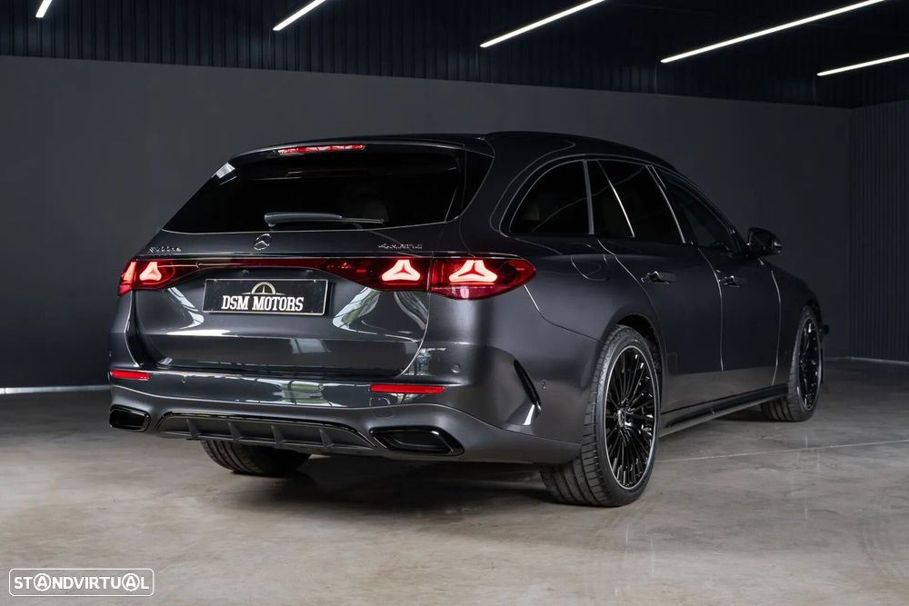 Mercedes-Benz E 300 - 4