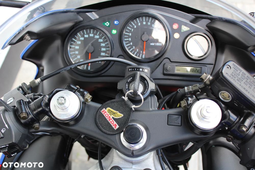 Honda CBR - 33