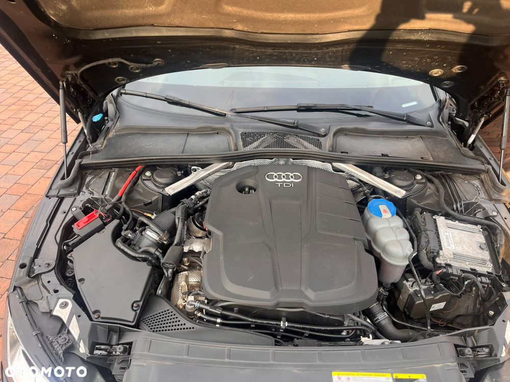 Audi A4 Avant 2.0 TDI S tronic quattro - 25