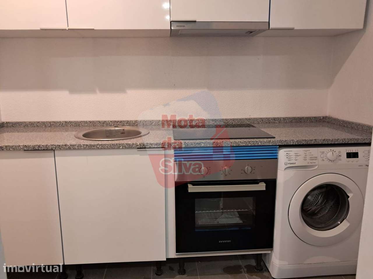 Excelente apartamento T1 Pragal, Almada - Grande imagem: 2/13