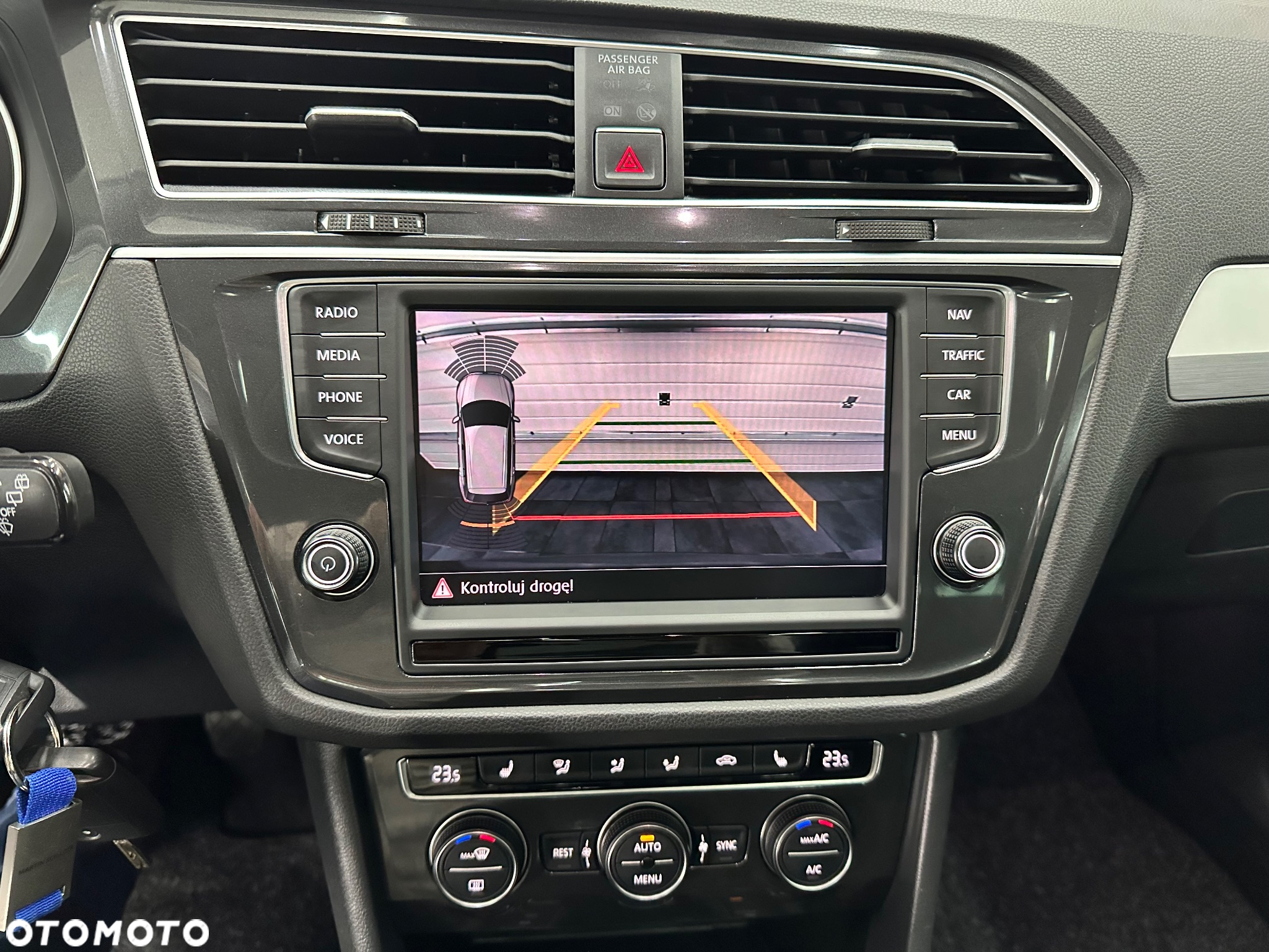 Volkswagen Tiguan - 27