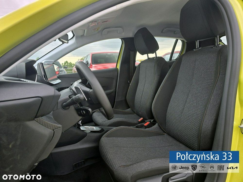 Peugeot 208 - 23
