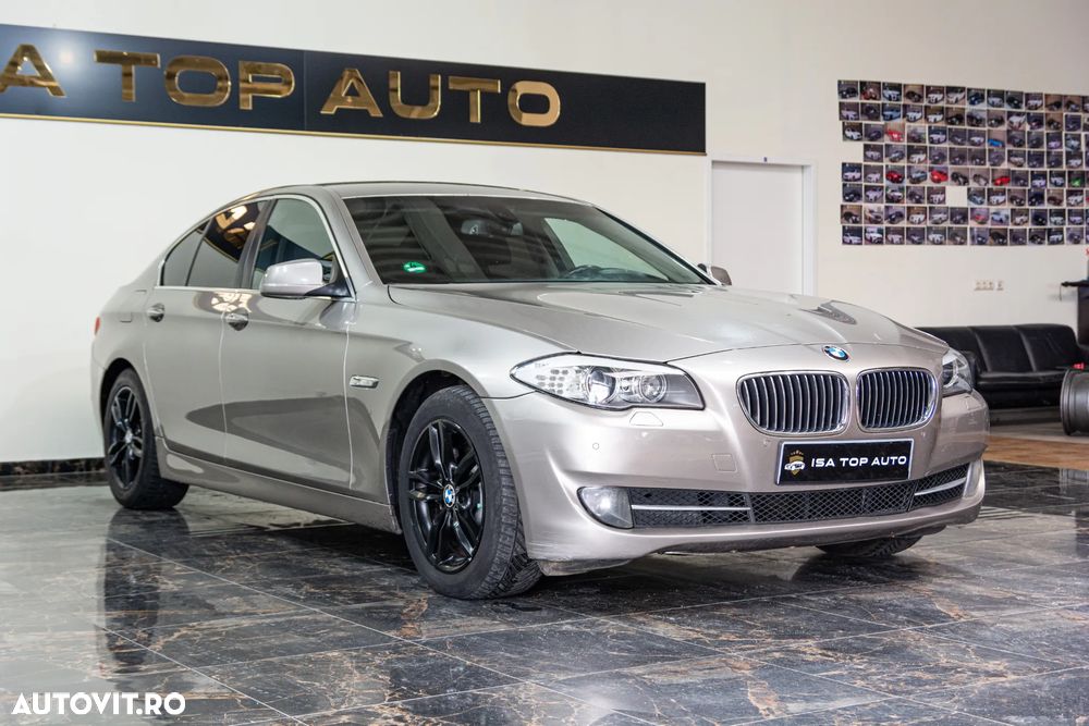 BMW Seria 5 525d xDrive - 12