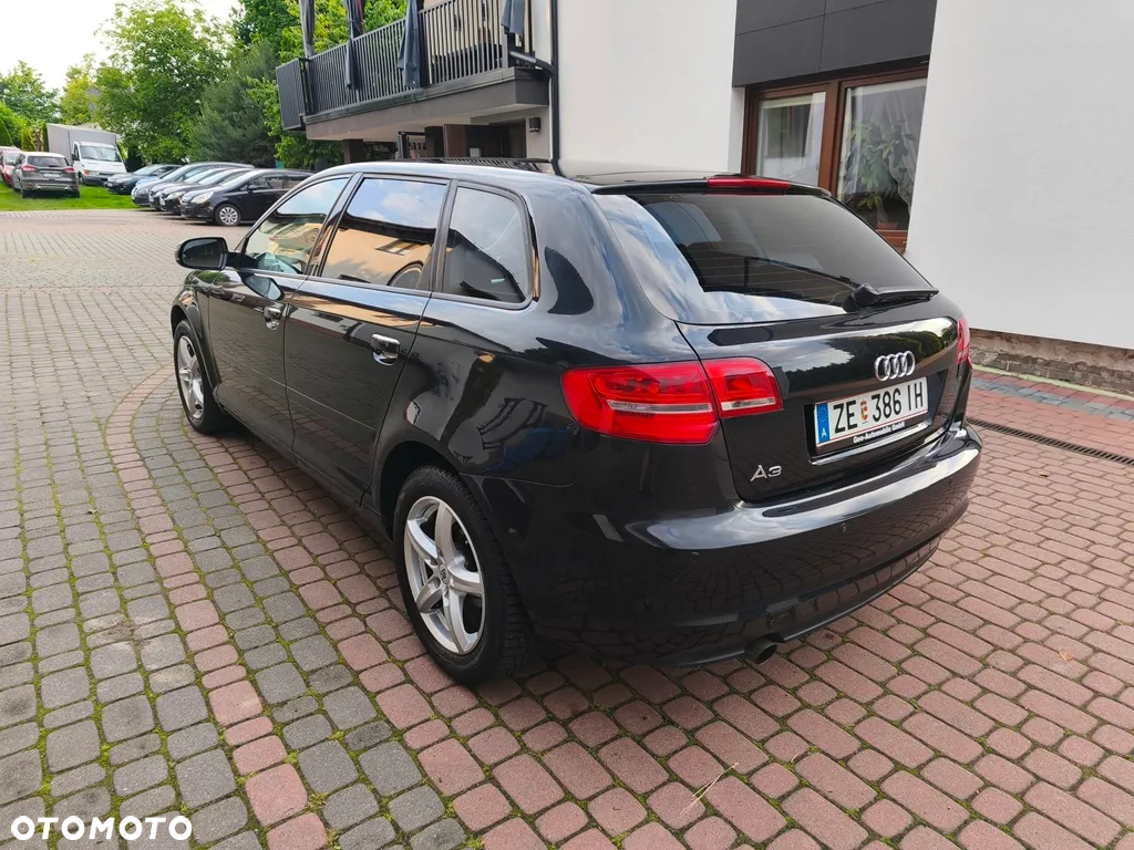 Audi A3 1.6 Sportback Attraction - 12
