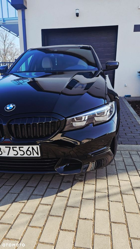 BMW Seria 3 330i Luxury Line sport - 2