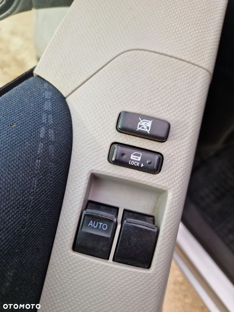 Toyota Yaris - 11