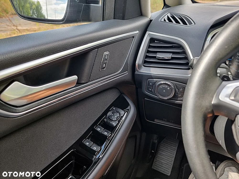 Ford S-Max - 23