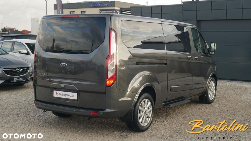 Ford Tourneo Custom - 8