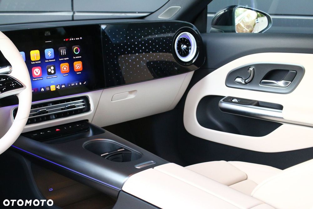 Mercedes-Benz CLA - 24