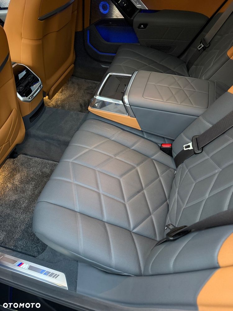 BMW Seria 7 - 14