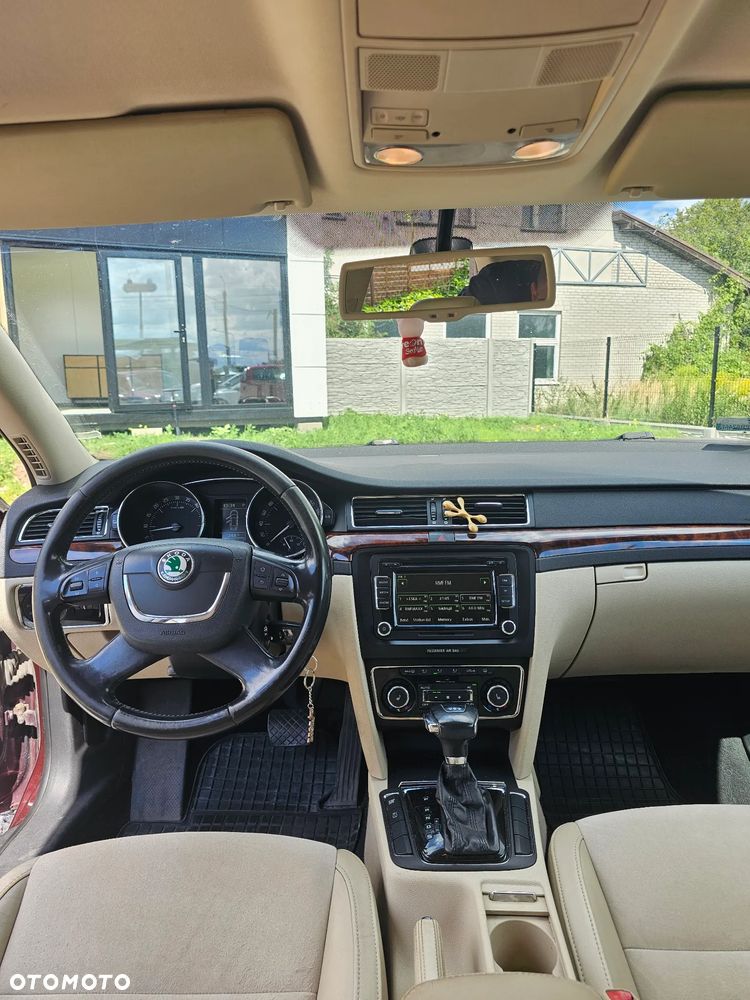 Skoda Superb 2.0 TDI Elegance DSG - 14