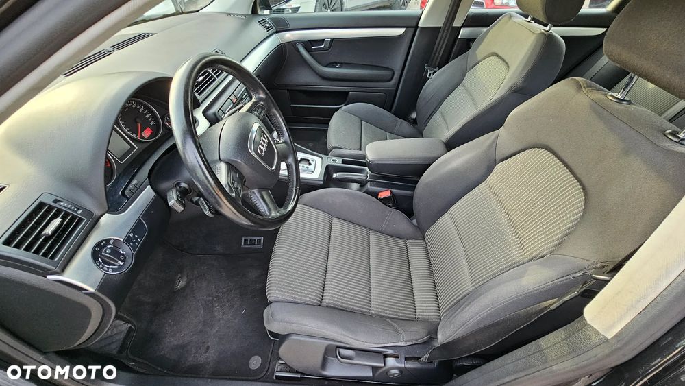 Audi A4 Avant 2.0T FSI Multitronic - 9