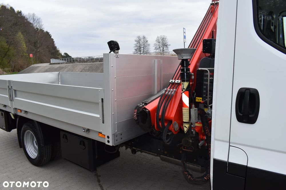 Iveco 35C16 HDS/ ŻURAW FASSI F40 STEROWANIE RADIOWE/NISKI PRZEBIEG - 10