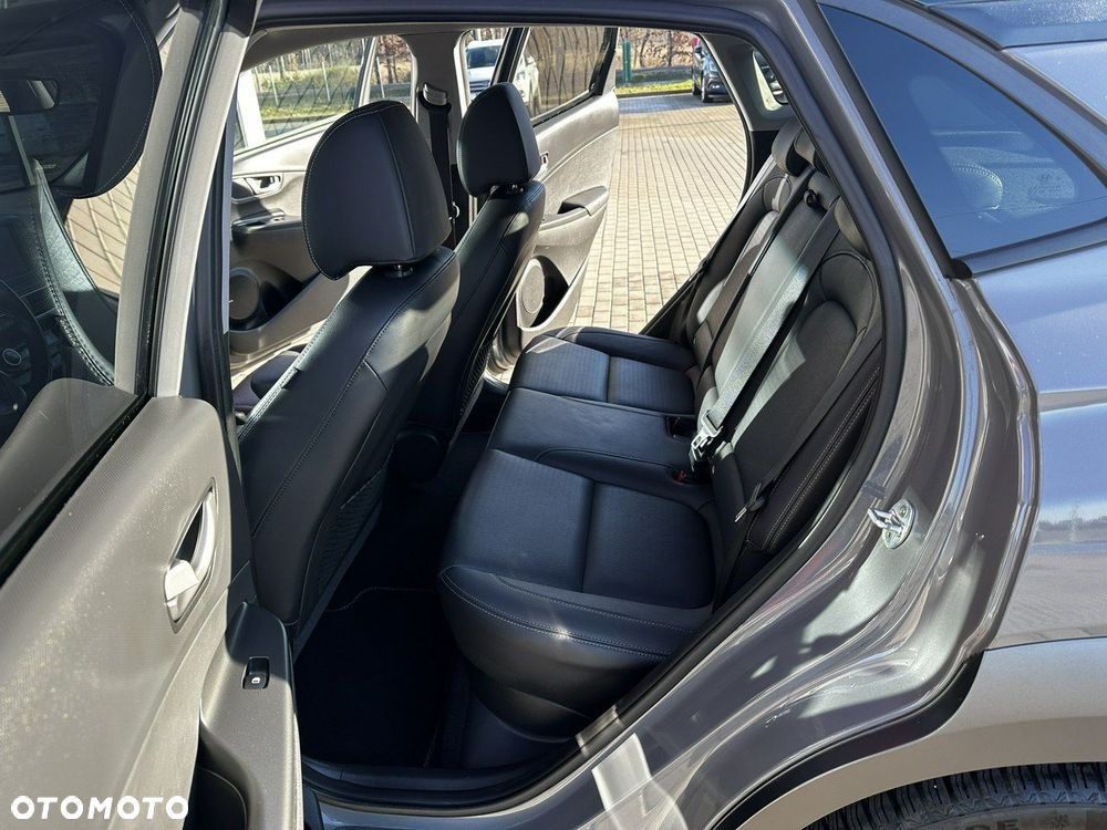 Hyundai Kona 1.6 T-GDI DCT 4WD Premium - 12