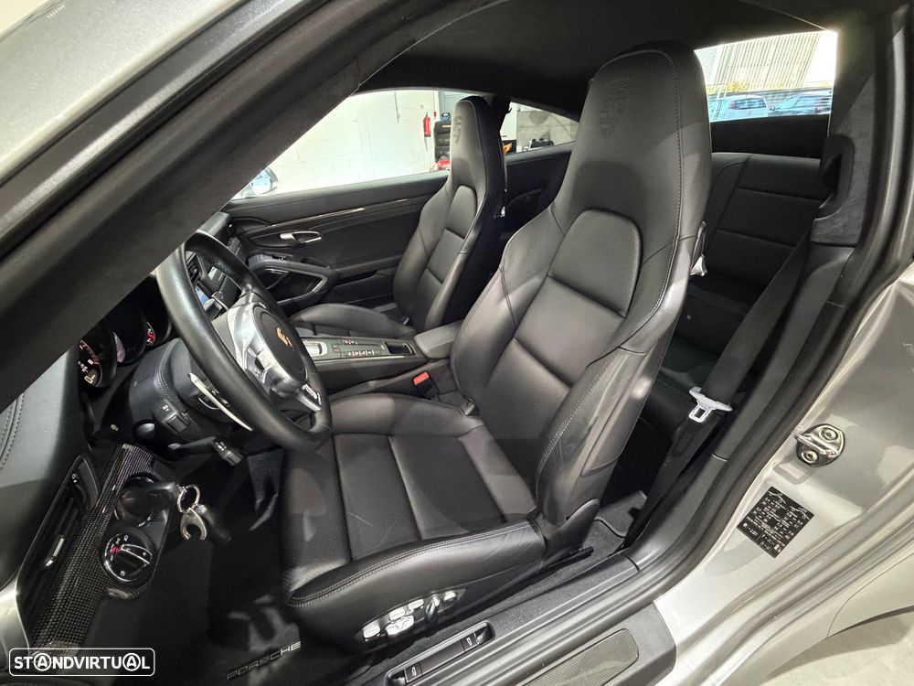 Porsche 911 (991) Turbo S - 6