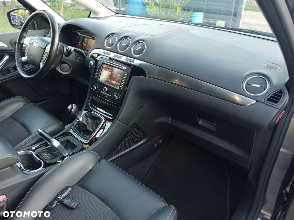 Ford S-Max 2.0 TDCi DPF Titanium X - 19