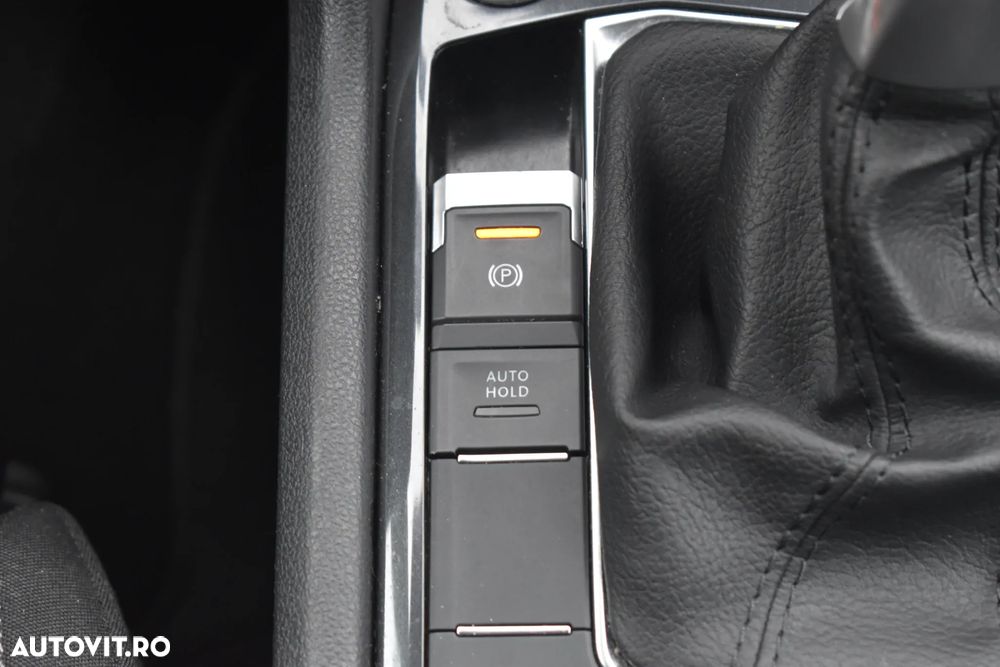 Volkswagen Tiguan 2.0 TDI SCR 4MOTION DSG Elegance - 30