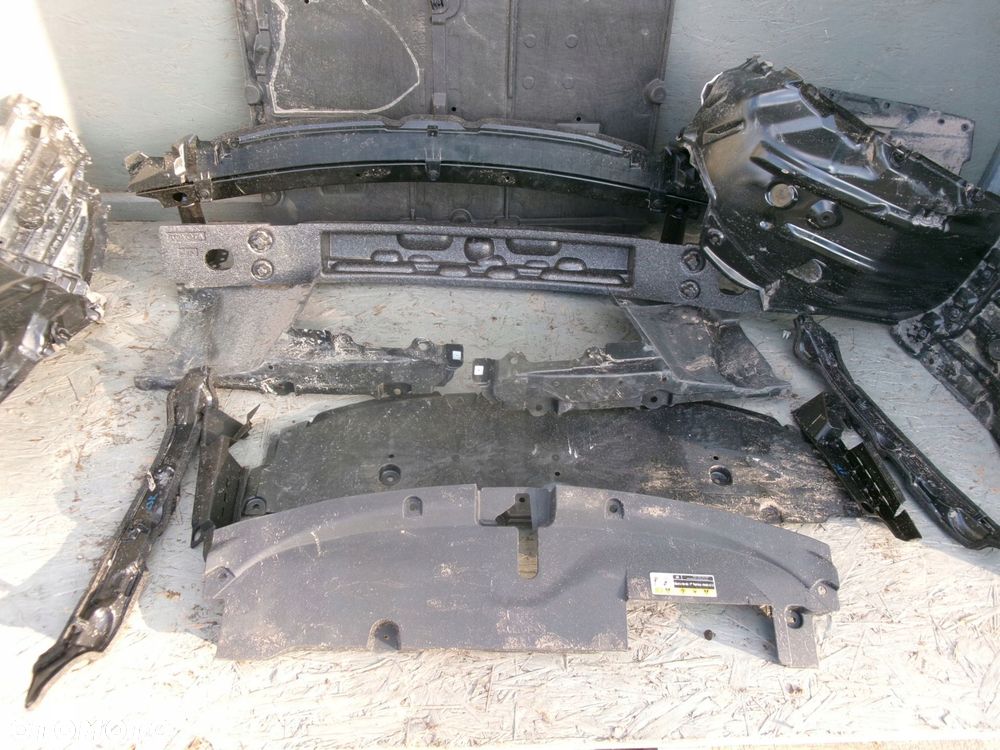 toyota corolla e21 sedan 1,8 hybryda przód blacharski - 5