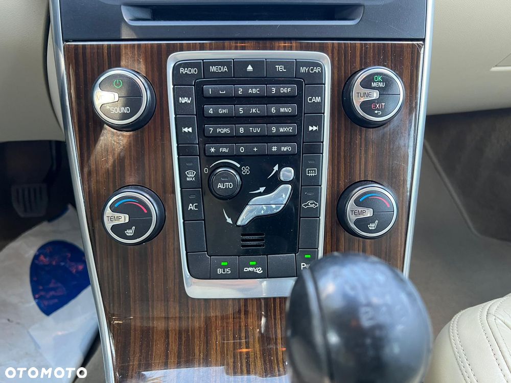 Volvo V60 T4 Summum - 38