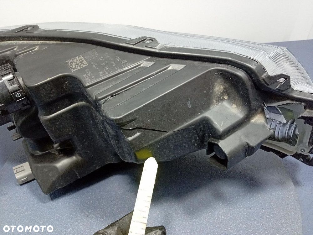 SUZUKI VITARA III LIFT 24- REFLEKTOR PRAWY PRZÓD LAMPA LED EU 100-7R016 - 7