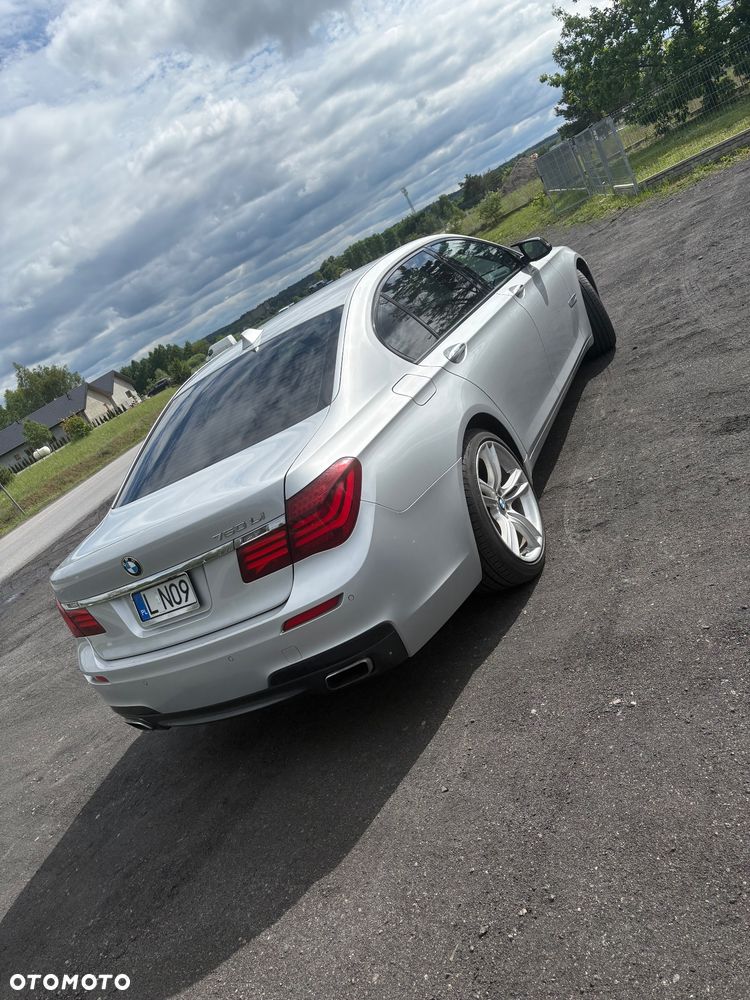 BMW Seria 7 750Li - 3