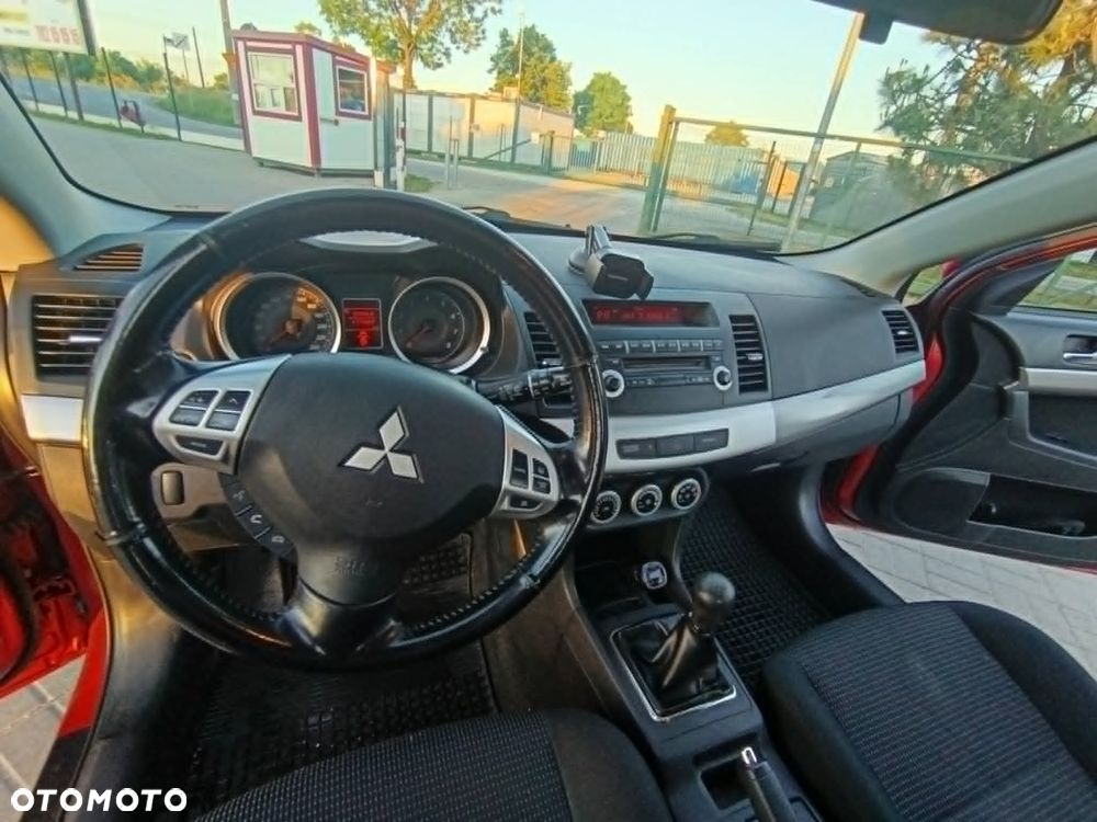 Mitsubishi Lancer - 11