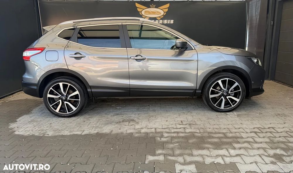 Nissan Qashqai 1.6 DCI Xtronic TEKNA+ - 3