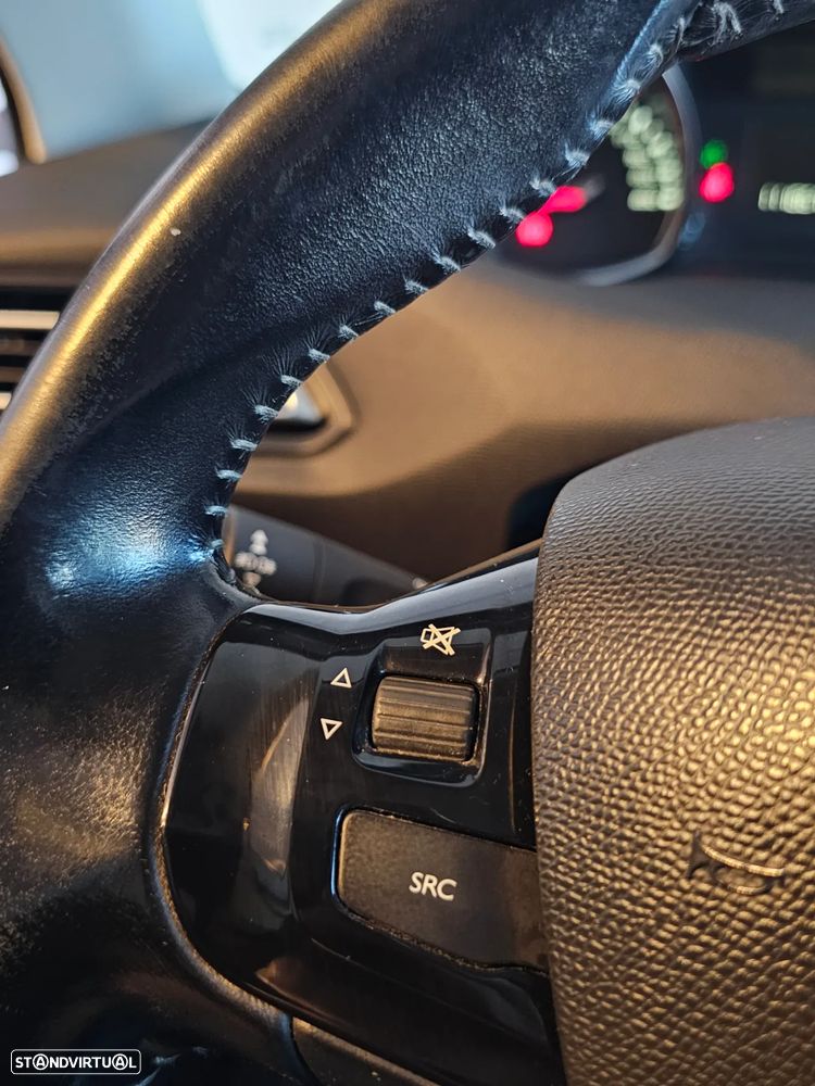 Peugeot 308 1.2 PureTech Allure EAT6 - 21