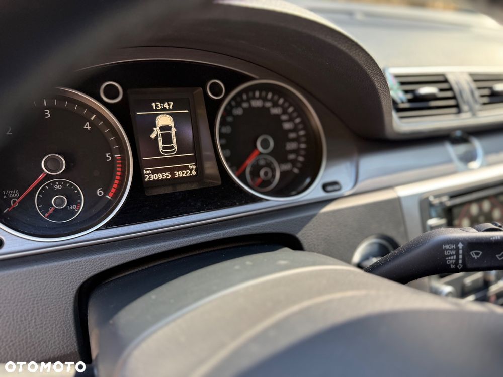 Volkswagen Passat 2.0 TDI DPF Comfortline - 9
