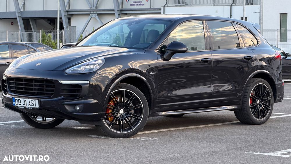 Porsche Cayenne 3.0 L - 2