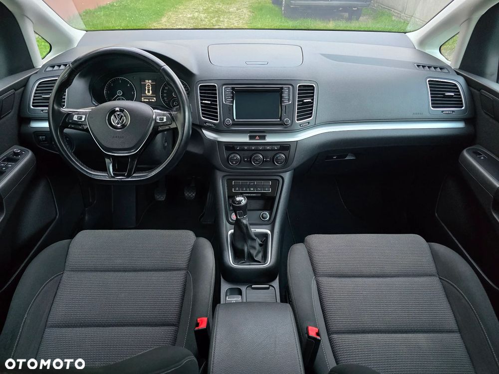 Volkswagen Sharan 2.0 TDI 4MOTION Comfortline - 9