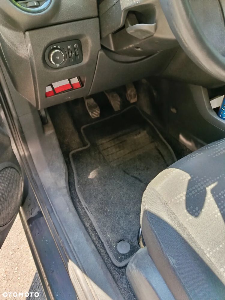 Opel Corsa - 6