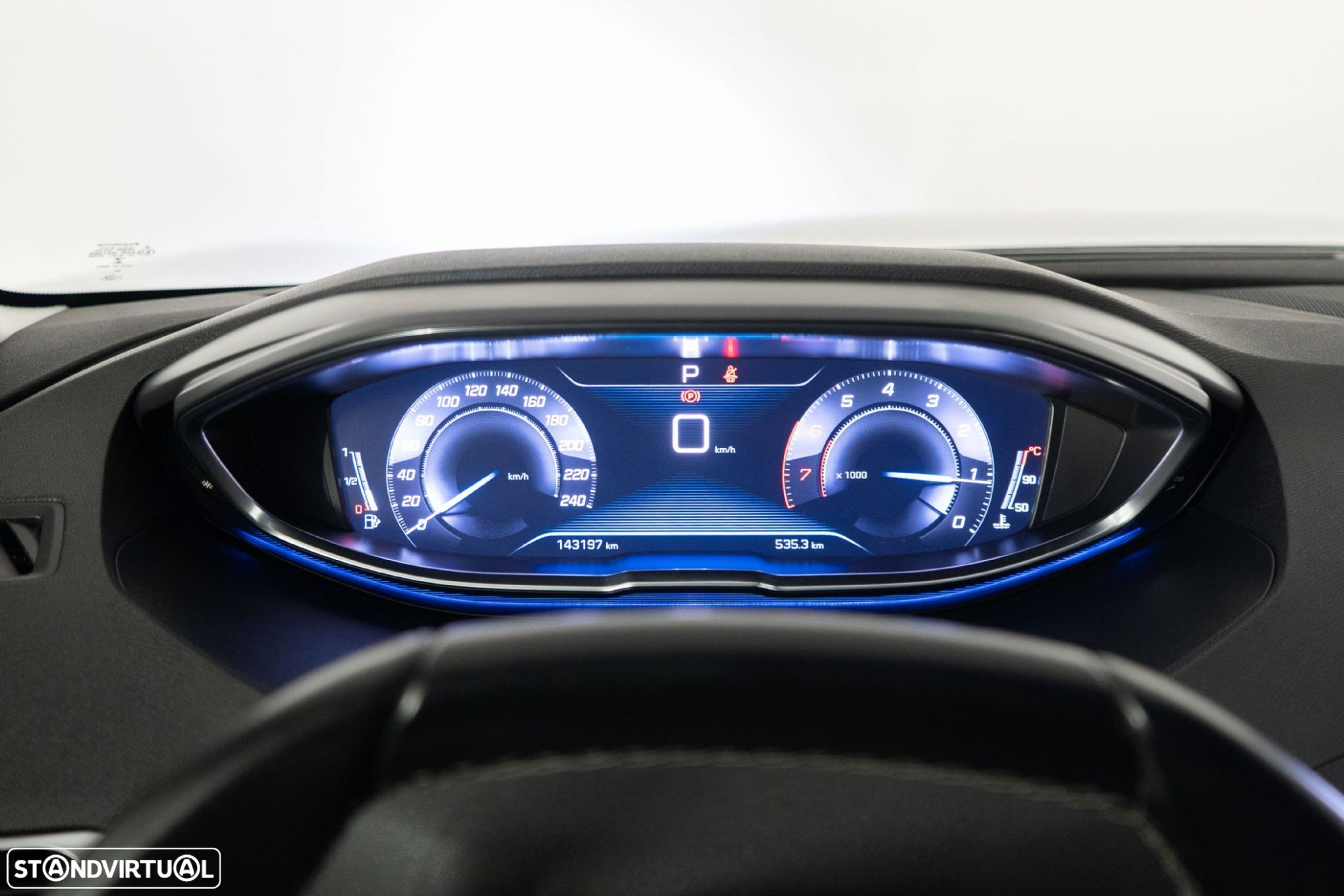 Peugeot 3008 1.2 PureTech Allure EAT6 - 26