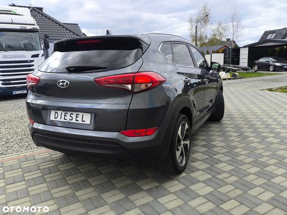 Hyundai Tucson 1.7 CRDI BlueDrive Style 2WD - 8