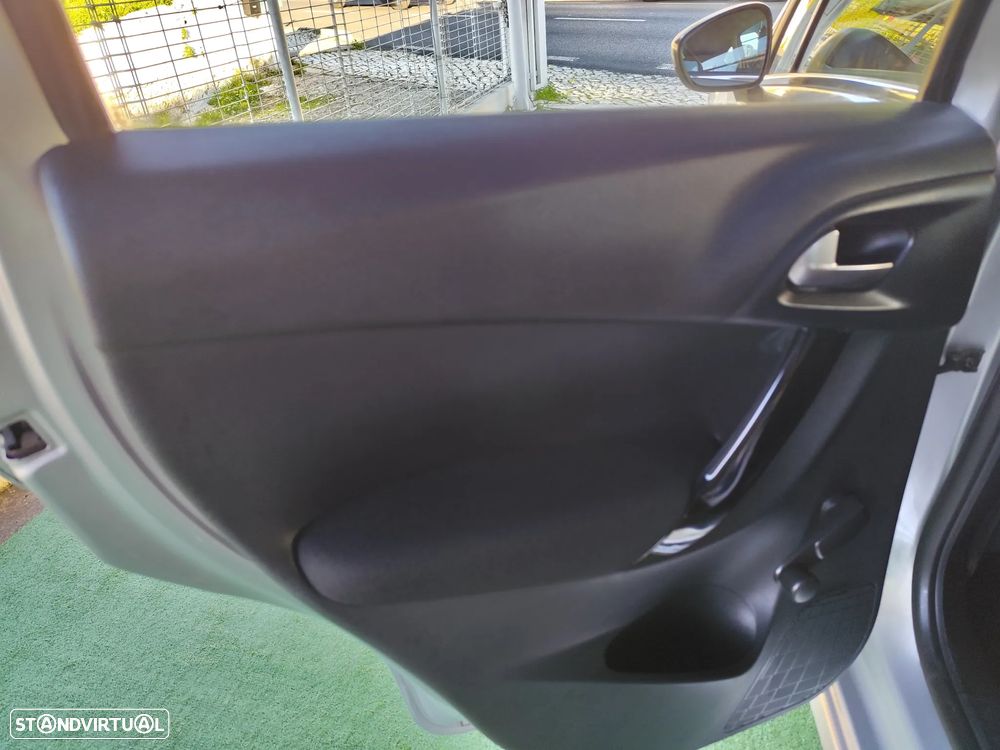 Citroën C3 1.2 PureTech Collection - 29