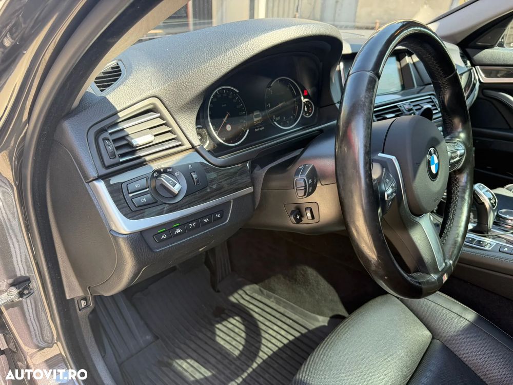 BMW Seria 5 530d xDrive AT - 7