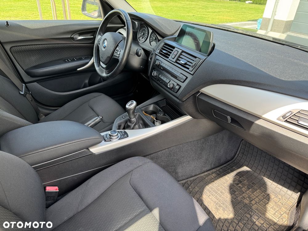 BMW Seria 1 116d - 24