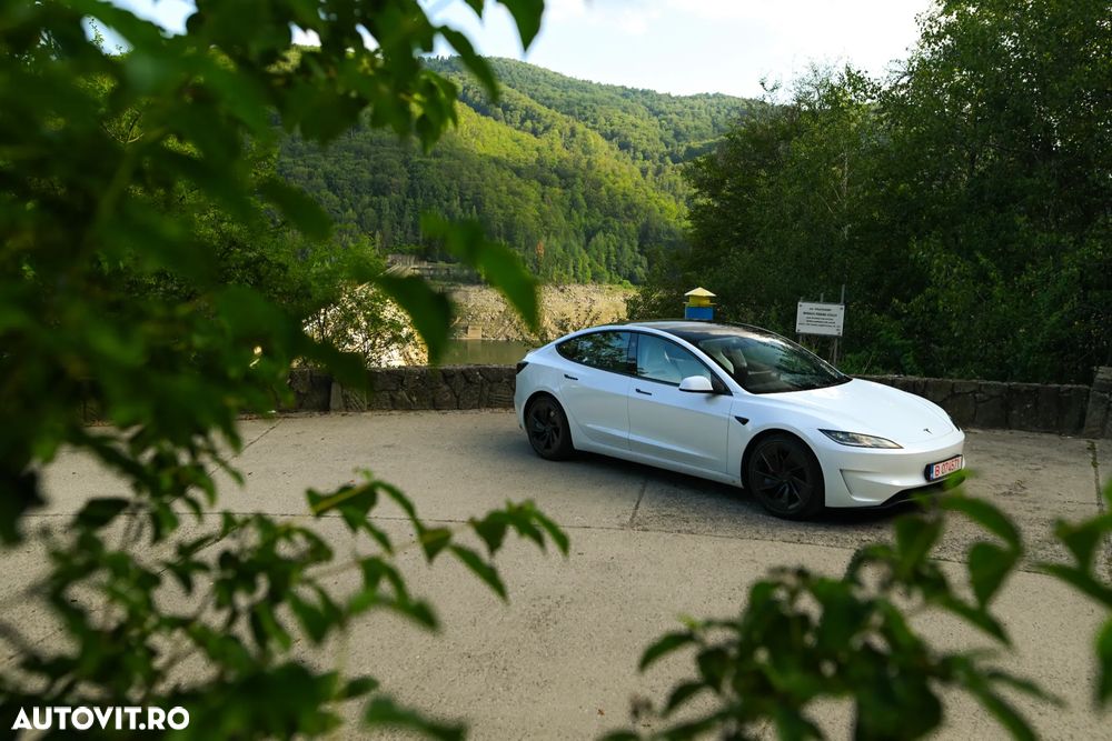 Tesla Model 3 Performance - 26