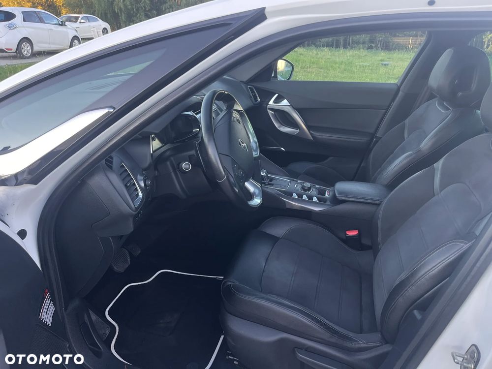 Citroën DS5 e-HDi 115 EGS6 SoChic - 10